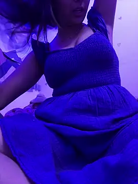 kavyababy00 online show from February 14, 3:31 pm