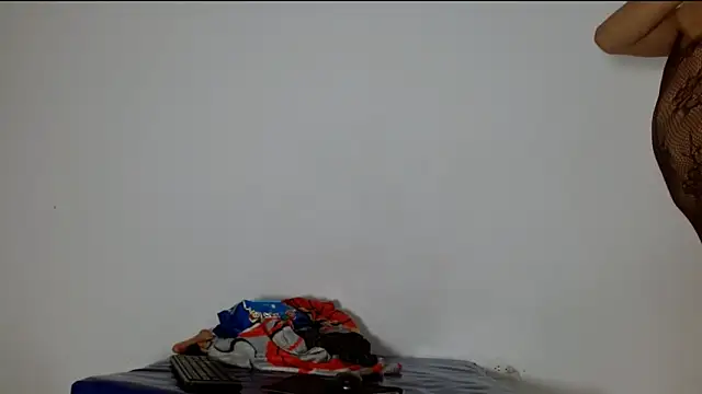 arielnoir6958 online show from March 8, 7:06 pm