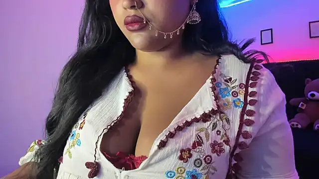 Kamala Khan Tx online show from April 14, 3:07 pm