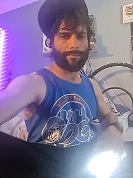 TrndSettr online show from February 22, 6:50 pm