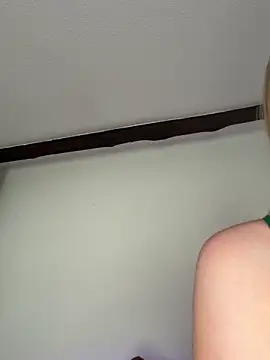 Zoey  08 online show from May 20, 1:17 pm