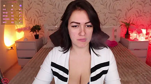 Snapshot of b1ushf1owerr chatting on February 26, 7:35 pm b1ushf1owerr online show from February 26, 7:35 pm