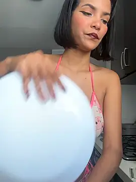 Kitty Wild 19 online show from March 29, 8:20 pm