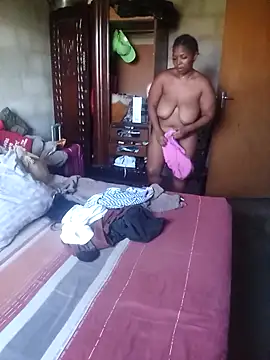 CurvyCutiexx3 online show from February 19, 11:39 am