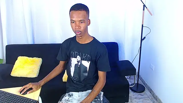 gusy 18 online show from February 24, 8:40 pm