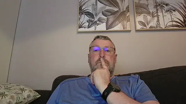 doudou310 online show from March 15, 5:02 am