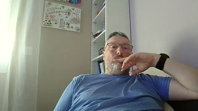 doudou310 online show from March 27, 10:48 am