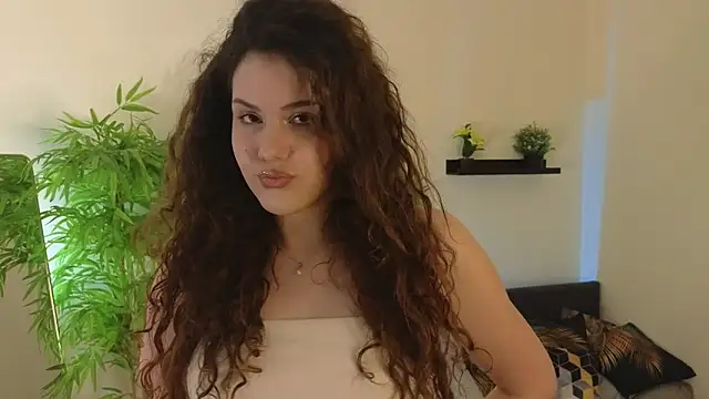 Lili Torin online show from May 28, 8:06 pm