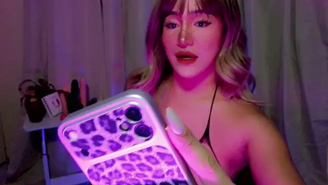 ChloeAsian online show from May 25, 9:26 am