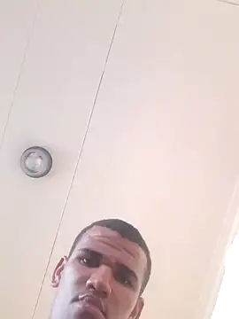 Snapshot of lenwhill chatting on February 28, 2:40 pm lenwhill online show from February 28, 2:40 pm