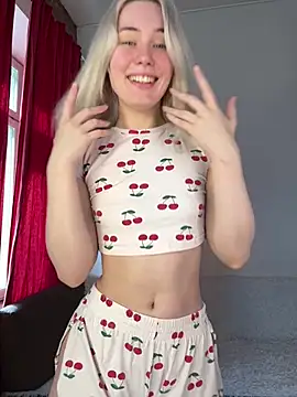 LovelyMiu online show from July 10, 1:36 pm