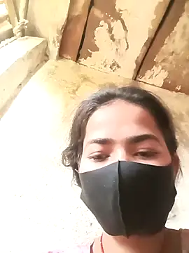 Sunali Bendre online show from February 25, 1:59 am