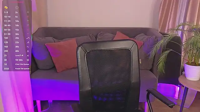 Snapshot of kimplusvibes chatting on February 25, 2:05 pm kimplusvibes online show from February 25, 2:05 pm