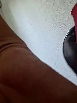 Snapshot of eros3442 chatting on February 15, 10:50 pm eros3442 online show from February 15, 10:50 pm