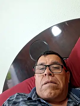 Snapshot of eros3442 chatting on February 20, 12:18 am eros3442 online show from February 20, 12:18 am