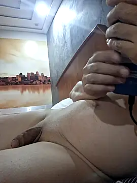 Snapshot of eros3442 chatting on June 24, 5:50 am eros3442 online show from June 24, 5:50 am