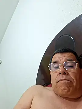 Snapshot of eros3442 chatting on June 28, 6:19 am eros3442 online show from June 28, 6:19 am