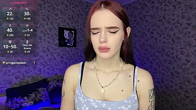 IeshaOsorio online show from February 12, 6:41 am