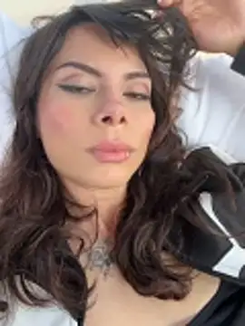 Isalove99 online show from April 14, 1:17 pm