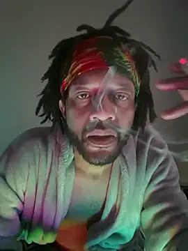 Snapshot of magic_man1085 chatting on February 1, 10:19 pm magic man1085 online show from February 1, 10:19 pm