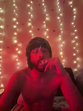 Snapshot of magic_man1085 chatting on February 15, 8:24 am magic man1085 online show from February 15, 8:24 am