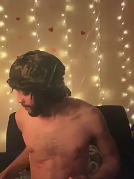 Snapshot of magic_man1085 chatting on February 18, 5:14 am magic man1085 online show from February 18, 5:14 am