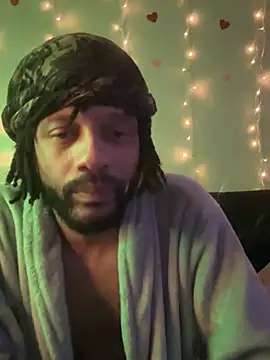 Snapshot of magic_man1085 chatting on February 18, 5:20 pm magic man1085 online show from February 18, 5:20 pm