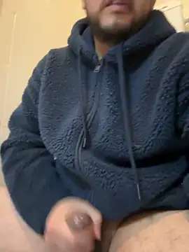 Snapshot of latinocalientehot chatting on March 19, 8:46 pm latinocalientehot online show from March 19, 8:46 pm