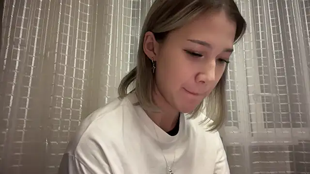 lilXdomiii online show from April 14, 2:45 pm