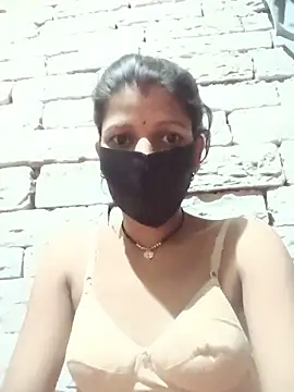 Snapshot of Divya-11431 chatting on June 15, 8:44 pm Divya-11431 online show from June 15, 8:44 pm
