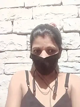Snapshot of Divya-11431 chatting on July 13, 6:55 pm Divya-11431 online show from July 13, 6:55 pm