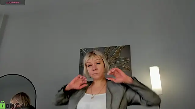 Ann Annise online show from March 15, 6:52 am