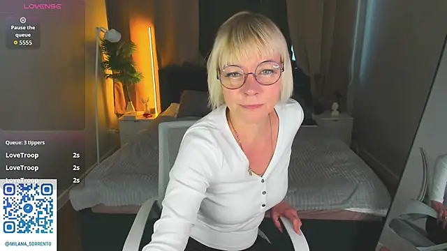 Snapshot of Ann_Annise chatting on June 5, 1:01 am Ann Annise online show from June 5, 1:01 am