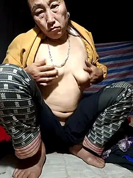 Ami-su online show from March 14, 4:45 pm