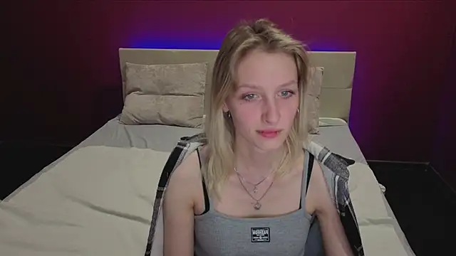 Snapshot of Akiro_Kim7 chatting on February 4, 2:50 am Akiro Kim7 online show from February 4, 2:50 am