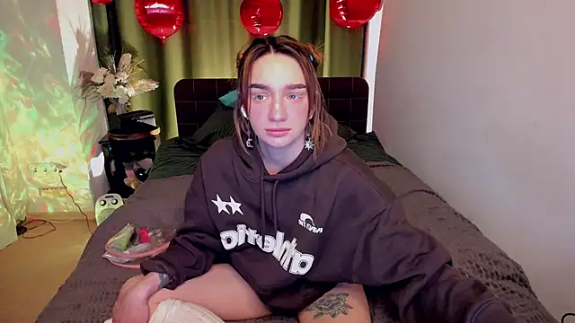 PollyRoseX online show from March 7, 7:33 pm