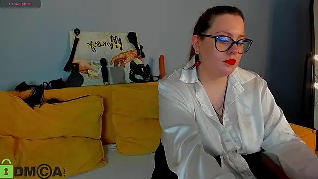 Snapshot of Valery_Grand chatting on February 17, 9:39 am Valery Grand online show from February 17, 9:39 am