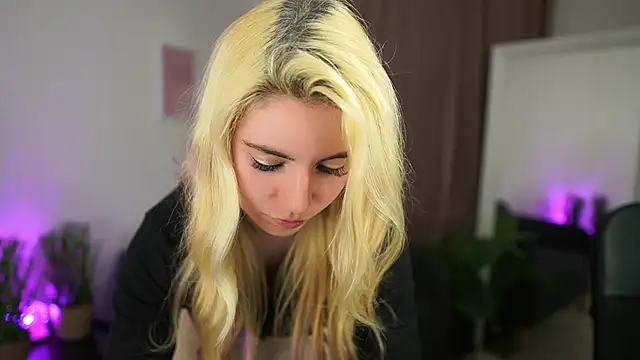 Jetpearl online show from March 15, 8:15 pm