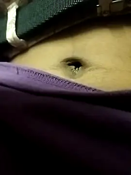 Snapshot of tamilpaiyan989 chatting on April 25, 3:31 pm tamilpaiyan989 online show from April 25, 3:31 pm