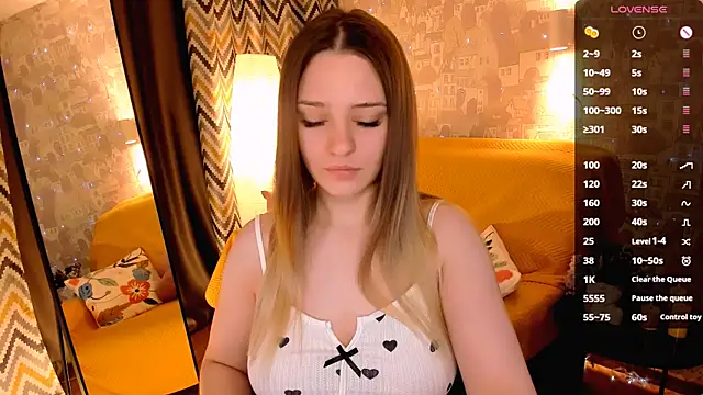 Snapshot of cherrykississ chatting on July 21, 2:03 am cherrykississ online show from July 21, 2:03 am