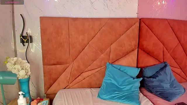 Snapshot of Alanna_Lima chatting on May 15, 1:45 am Alanna Lima online show from May 15, 1:45 am