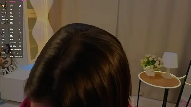 MeiLiscio online show from March 2, 7:15 am