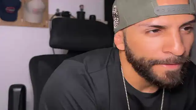 SamDornan51 online show from March 15, 5:24 am