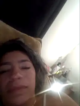 Snapshot of Ambar_Cortes chatting on February 11, 3:33 am Ambar Cortes online show from February 11, 3:33 am