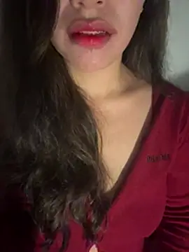 QuynhAnh 2k1 online show from February 14, 4:59 pm