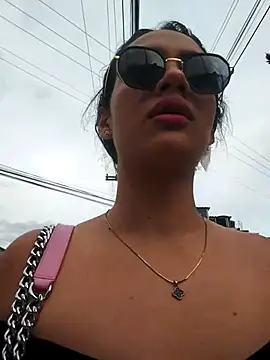 cynliu online show from May 7, 10:26 pm