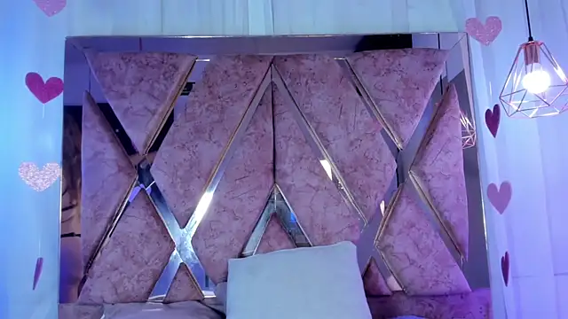 shantal cooper  online show from February 26, 9:41 am