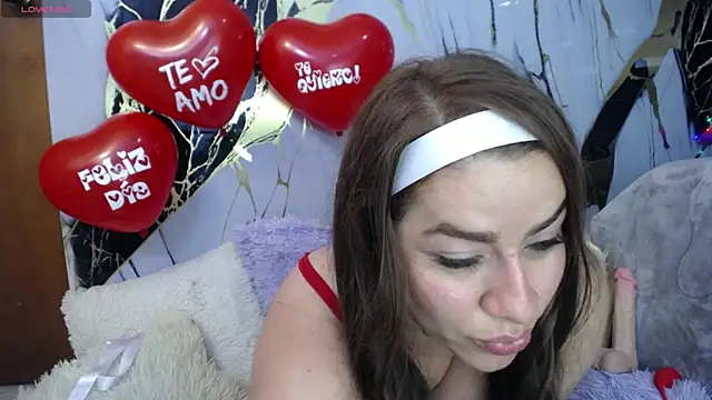 Snapshot of Alison-mar chatting on February 14, 7:54 pm Alison-mar online show from February 14, 7:54 pm