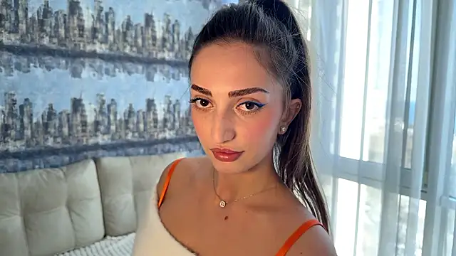 Snapshot of AmiraMartin chatting on February 1, 10:03 am AmiraMartin online show from February 1, 10:03 am