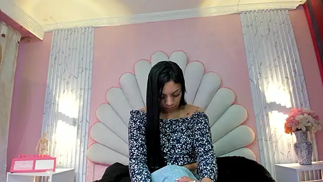 Kateemos online show from March 5, 2:02 pm